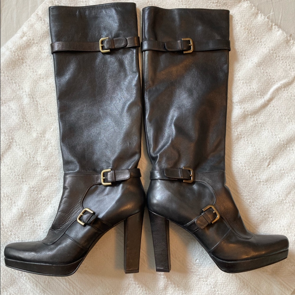 Stuart Weitzman gorgeous like-new (used once) at or below knee boots